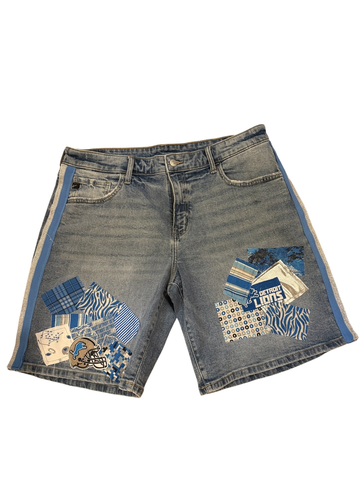 Lux Royal Threads | Detroit Football Bermuda Denim Shorts – Size 30